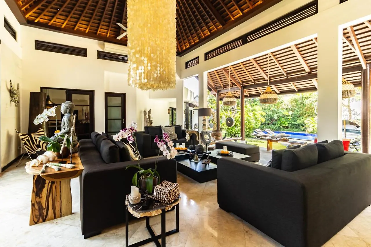 Promo Tropical 3 Bd Villa With Office And Parking Kerobokan 0*,