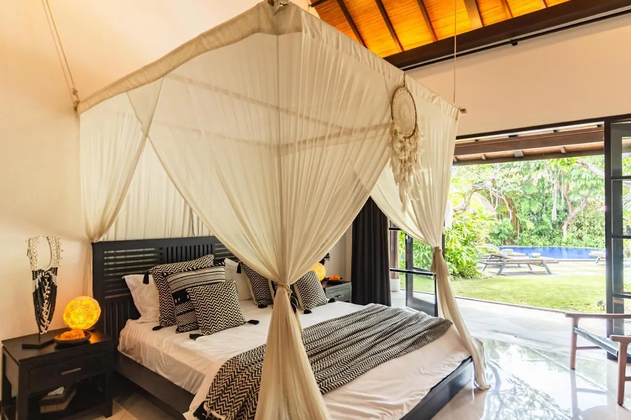 Promo Tropical 3 Bd Villa With Office And Parking Kerobokan