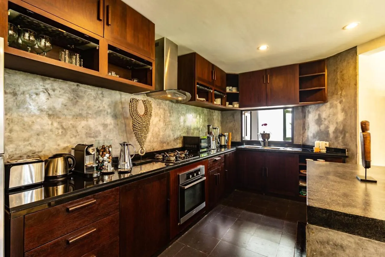 Promo Tropical 3 Bd Villa With Office And Parking Kerobokan Indonésie