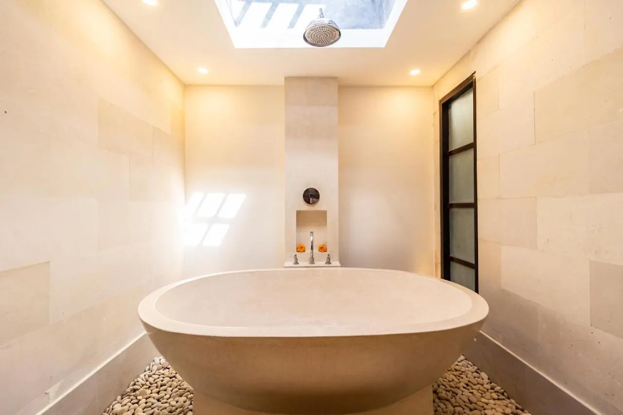 Promo Tropical 3 Bd Villa With Office And Parking Kerobokan