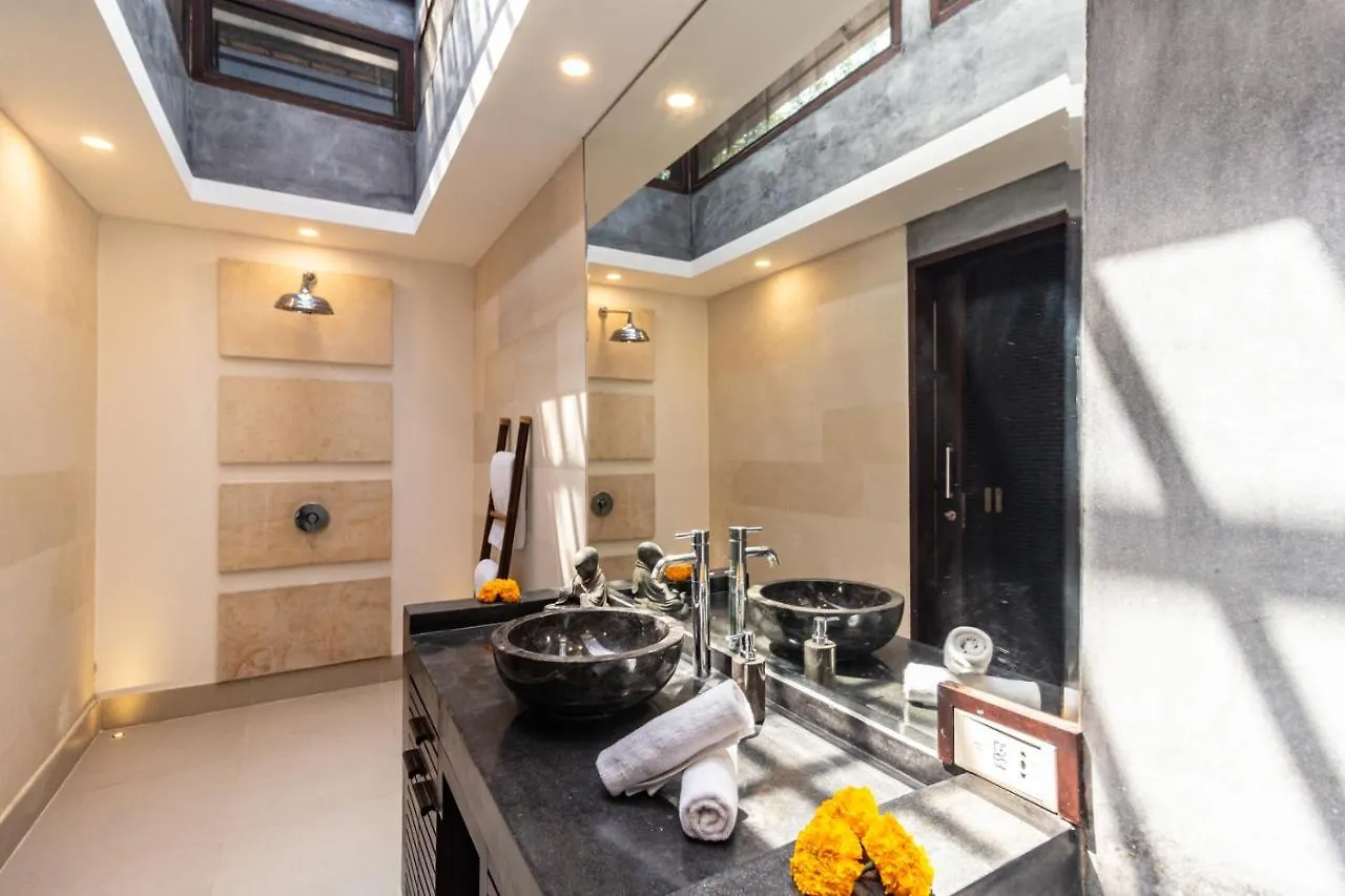 Promo Tropical 3 Bd Villa With Office And Parking Kerobokan Indonésie