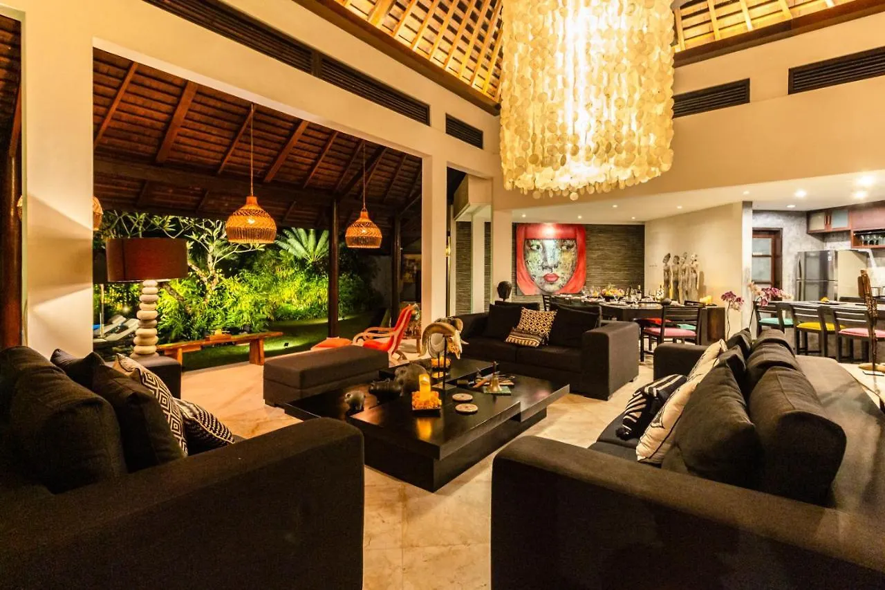 Promo Tropical 3 Bd Villa With Office And Parking Kerobokan