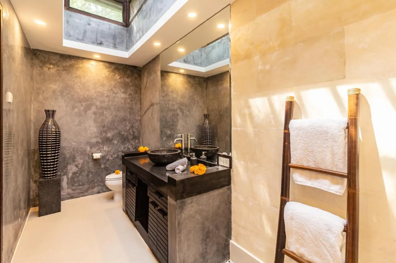 Promo Tropical 3 Bd Villa With Office And Parking Kerobokan