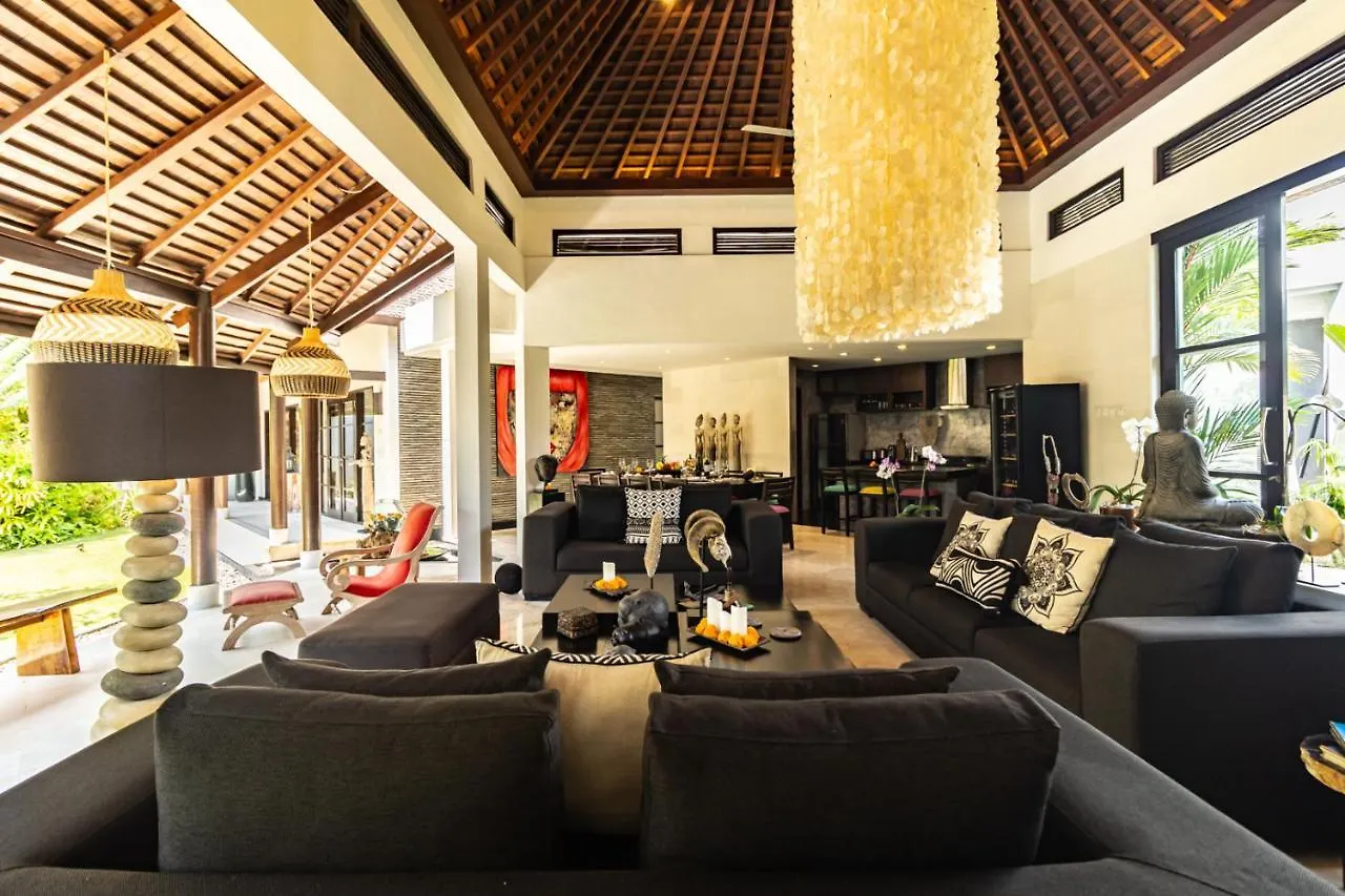 Promo Tropical 3 Bd Villa With Office And Parking Kerobokan 0*,  Indonésie