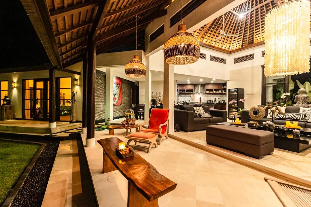 Promo Tropical 3 Bd Villa With Office And Parking Kerobokan