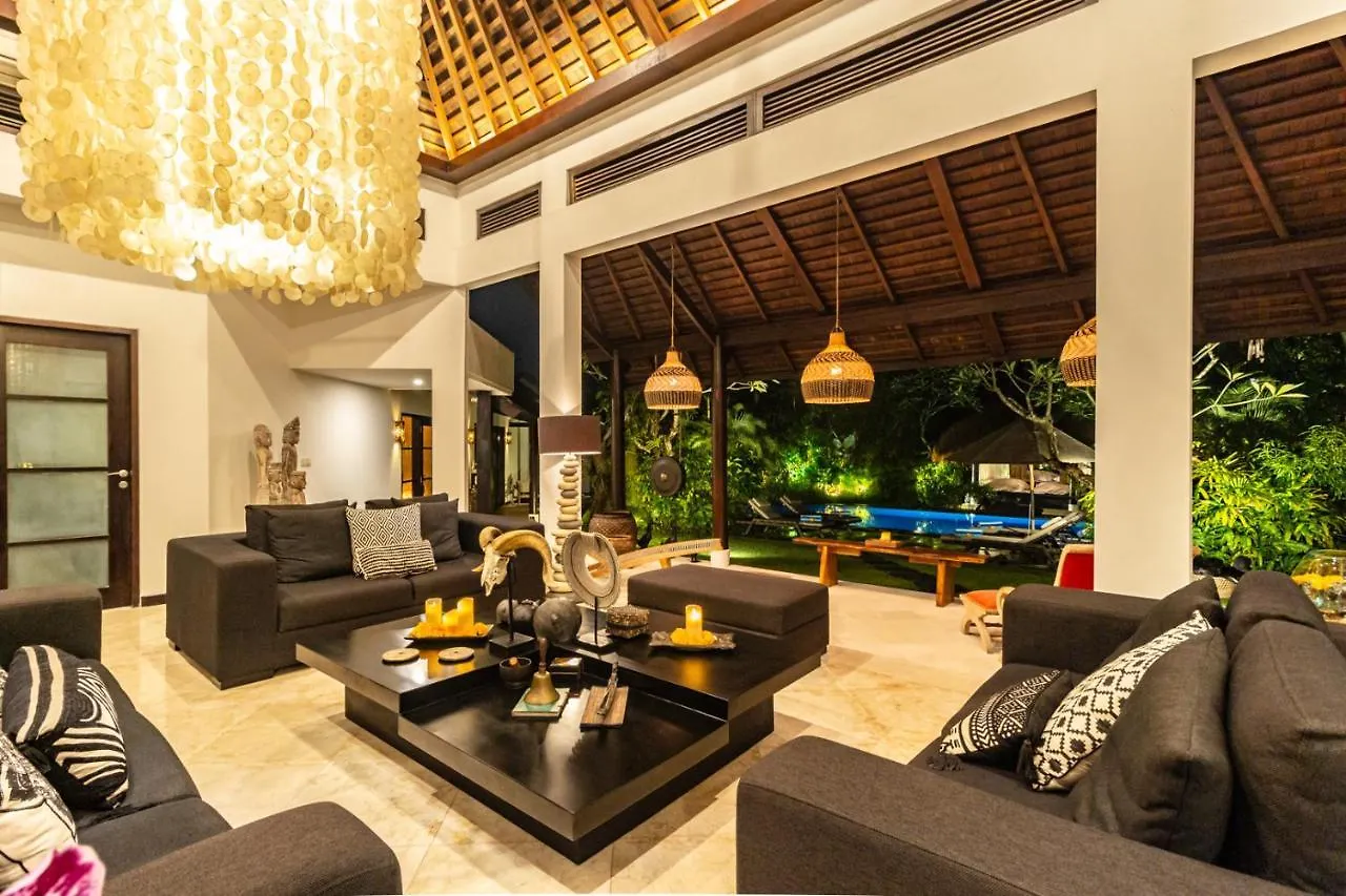 Promo Tropical 3 Bd Villa With Office And Parking Kerobokan 0*,