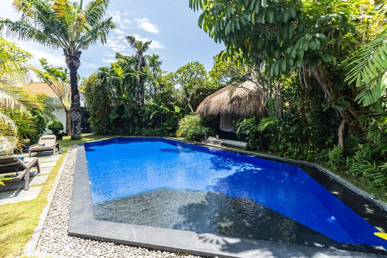 Promo Tropical 3 Bd Villa With Office And Parking Kerobokan